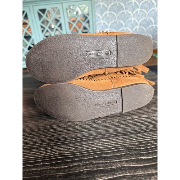 MINNETONKA Brown 3-Layer Fringe Boot - Picture 4 of 7